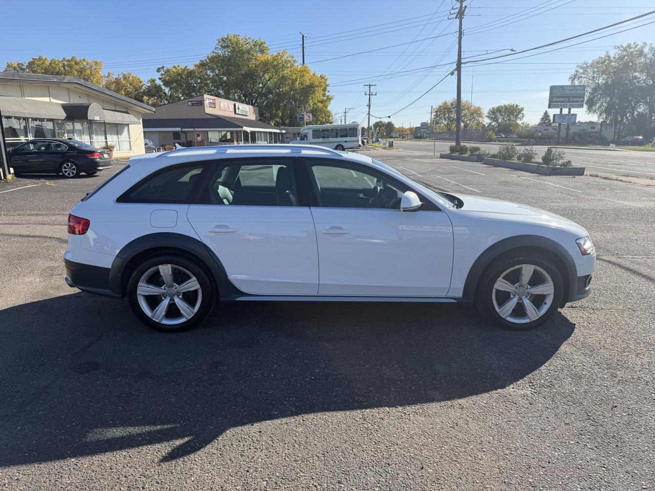 Audi A4 allroad photo 6