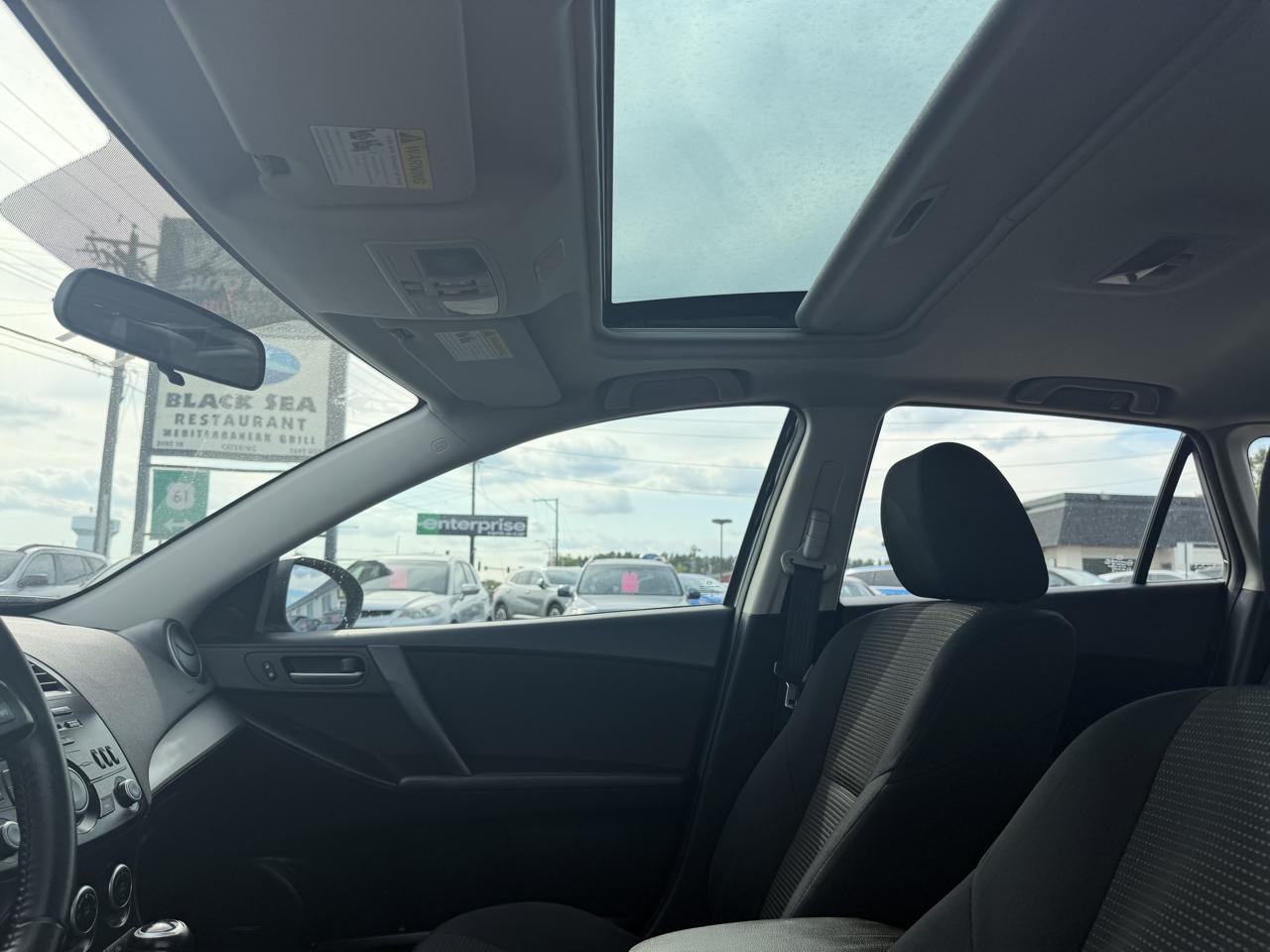 Mazda MAZDA3 i Touring AT 5-Door 2013