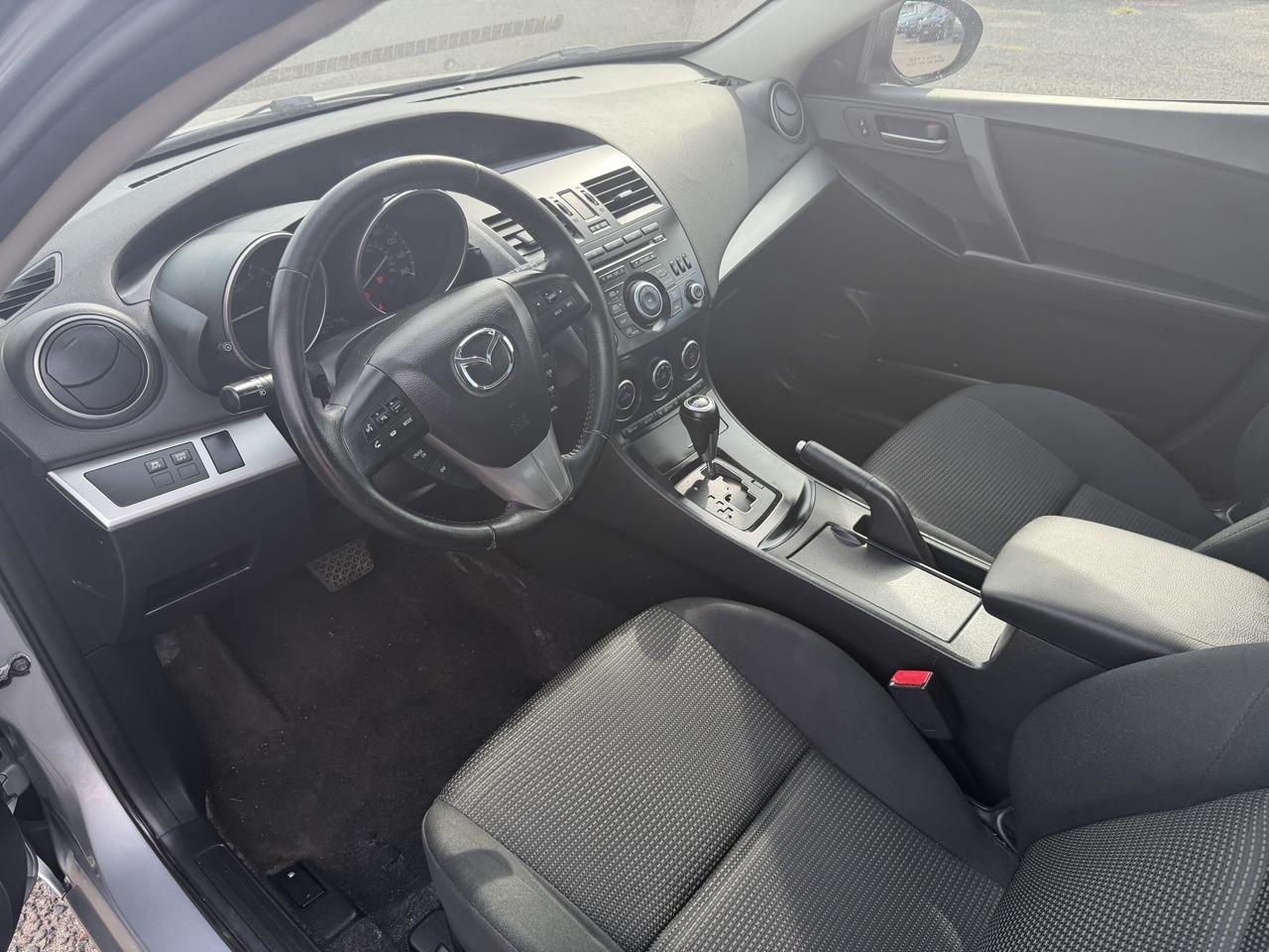 Mazda MAZDA3 i Touring AT 5-Door 2013