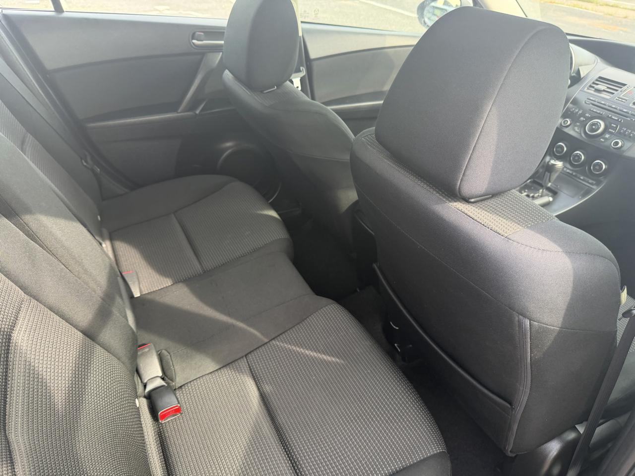 Mazda MAZDA3 i Touring AT 5-Door 2013