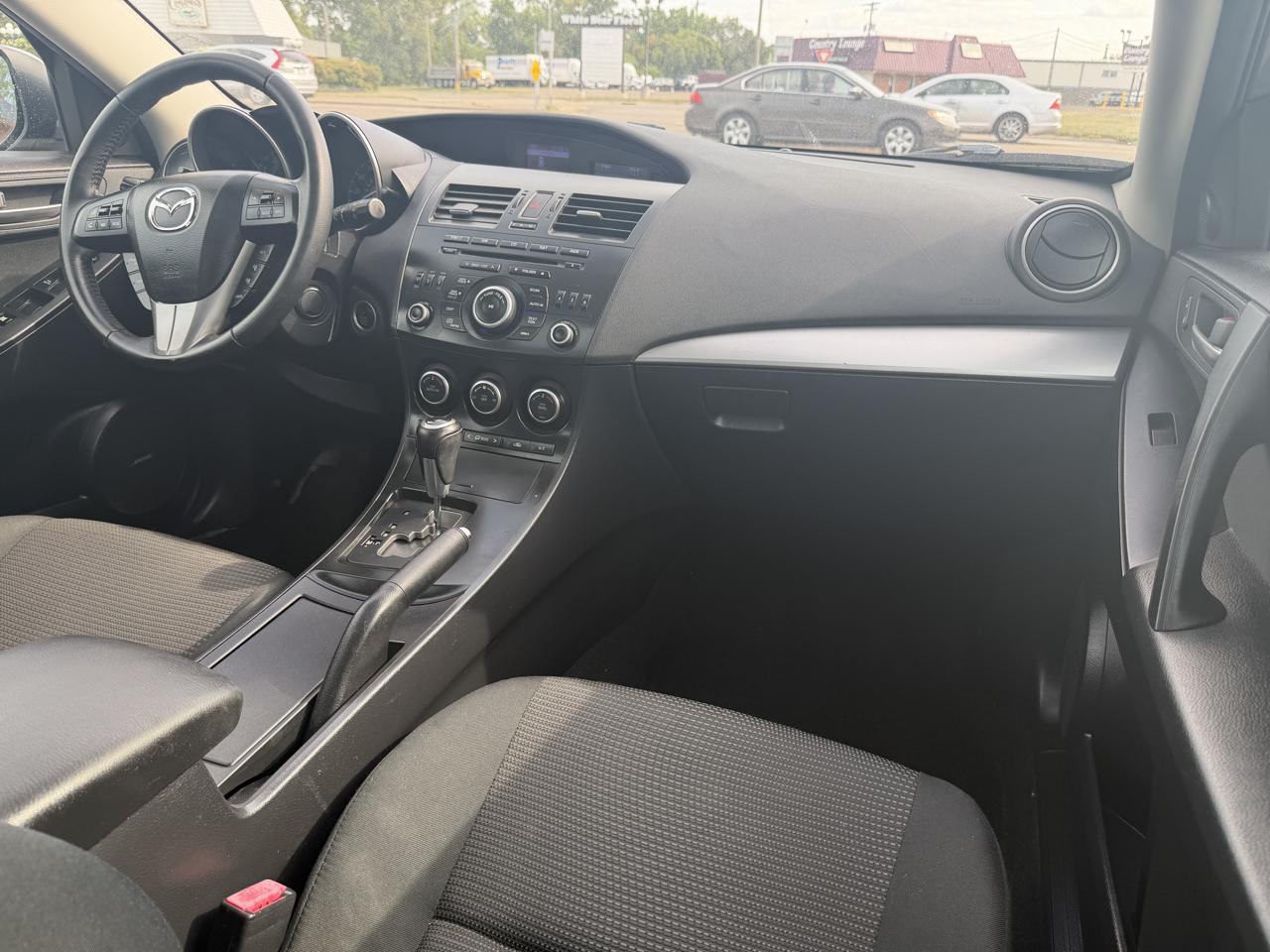 Mazda MAZDA3 i Touring AT 5-Door 2013
