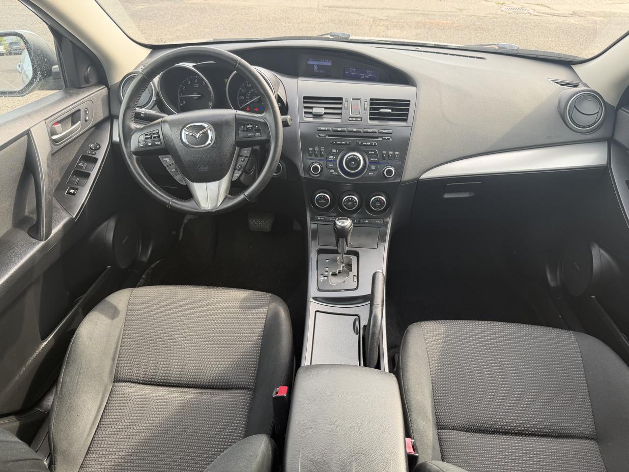 Mazda MAZDA3 i Touring AT 5-Door 2013