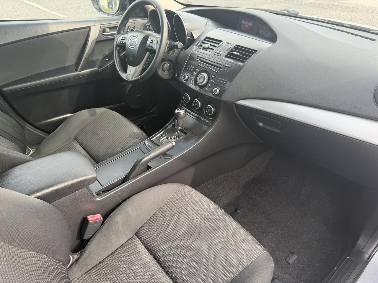 Mazda MAZDA3 i Touring AT 5-Door 2013