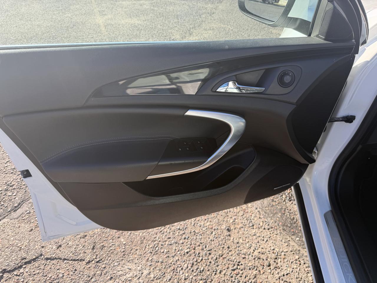 Buick Regal CXL Turbo - 7XT 2011