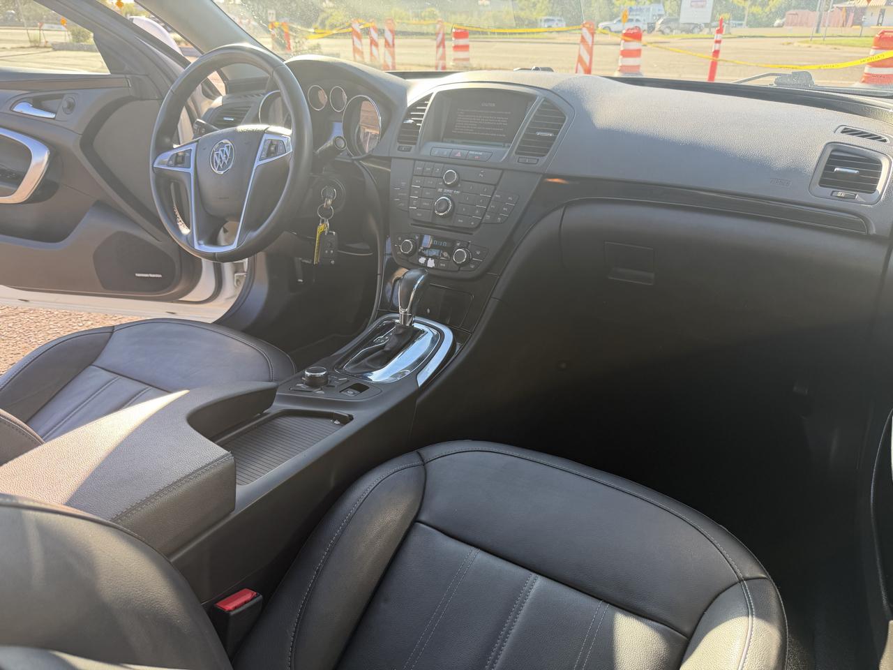 Buick Regal CXL Turbo - 7XT 2011