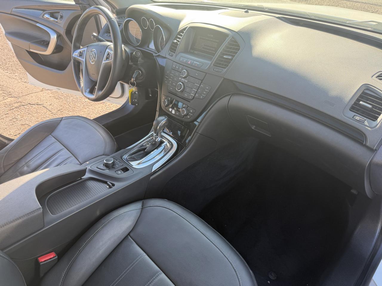 Buick Regal CXL Turbo - 7XT 2011