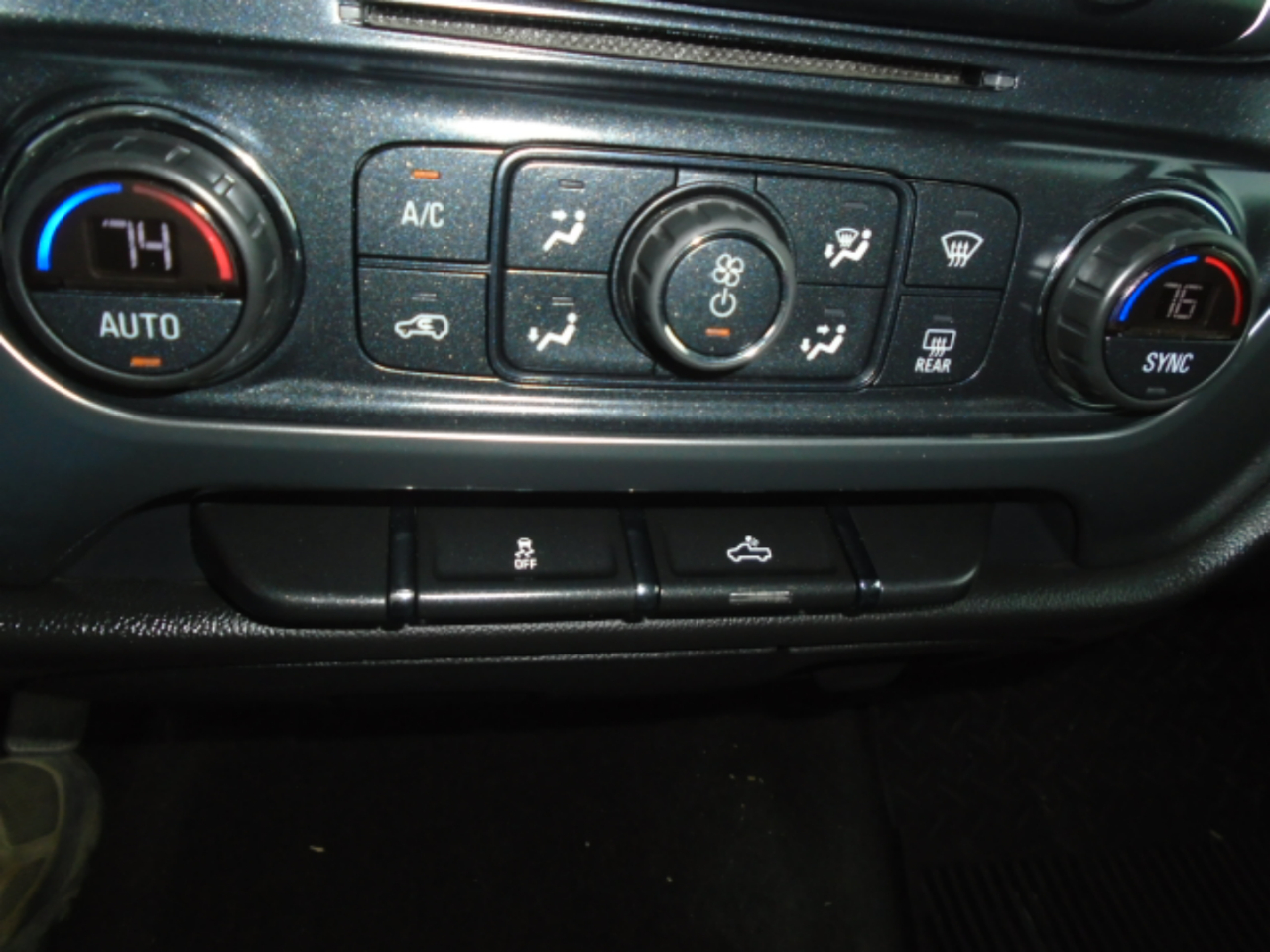 Chevrolet Silverado 2500HD LT Double Cab Long Box 4WD 2015