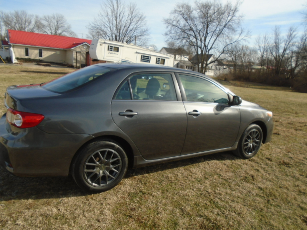 Toyota Corolla LE 4-Speed AT 2013