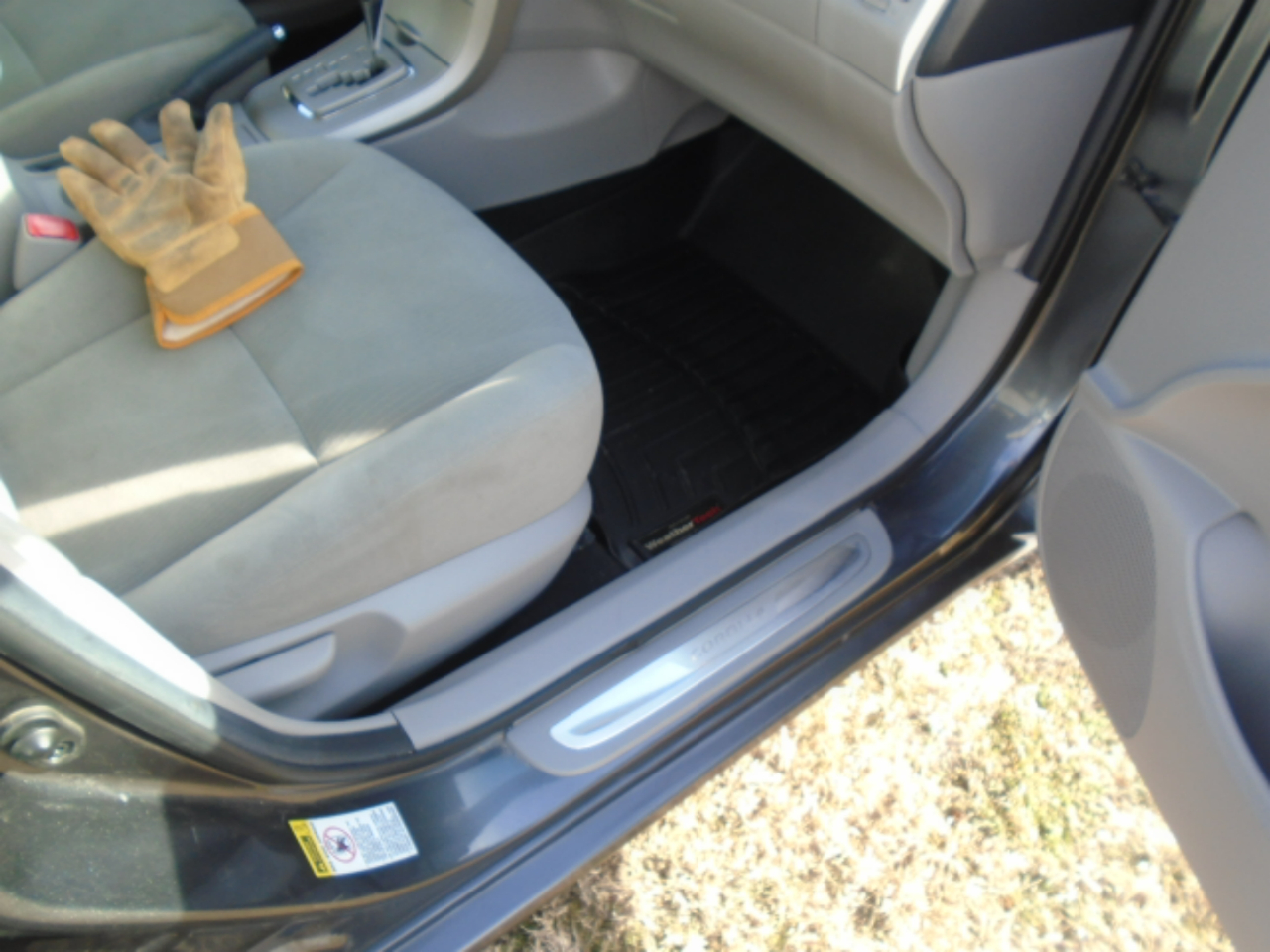 Toyota Corolla LE 4-Speed AT 2013