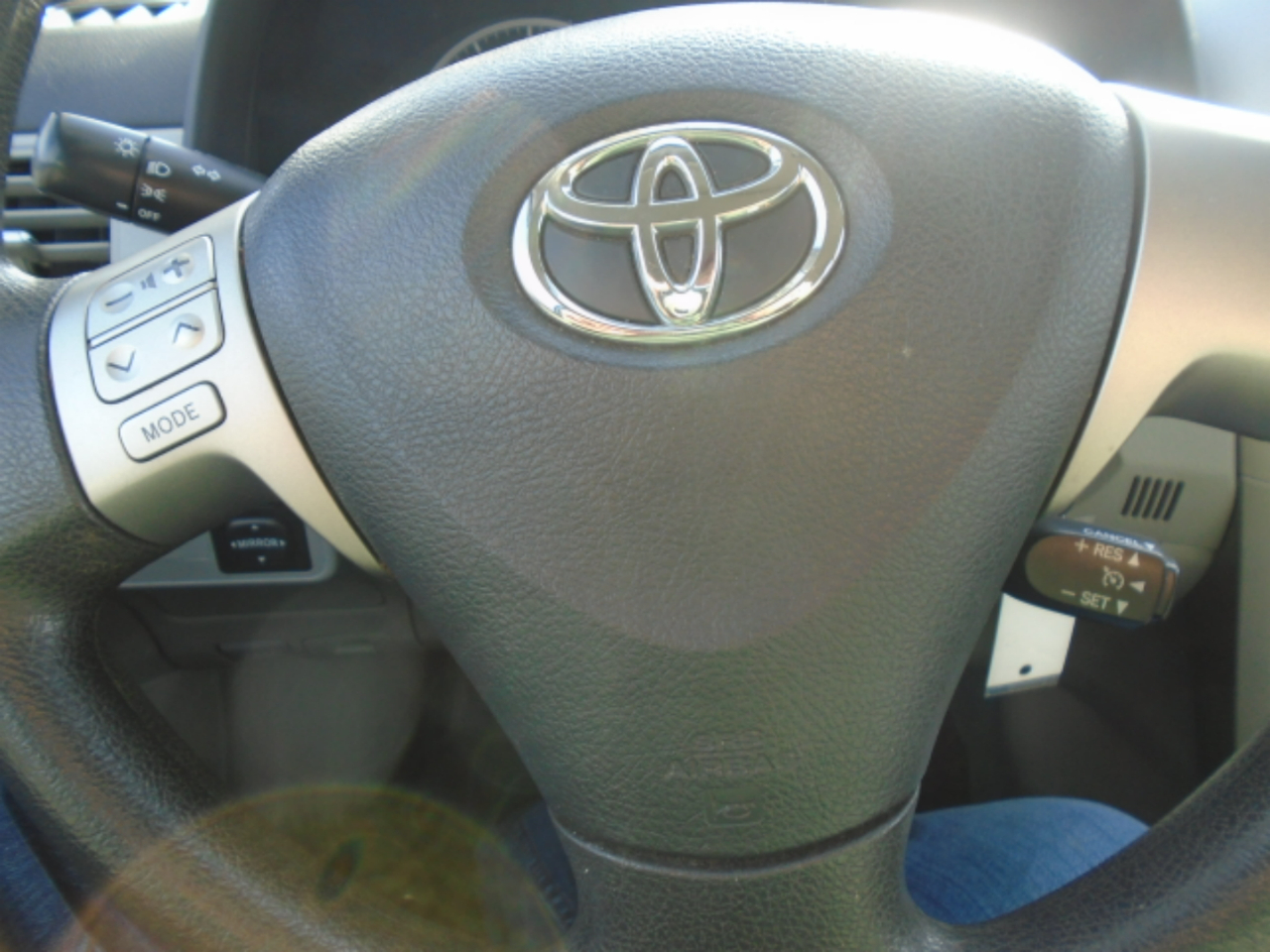 Toyota Corolla LE 4-Speed AT 2013