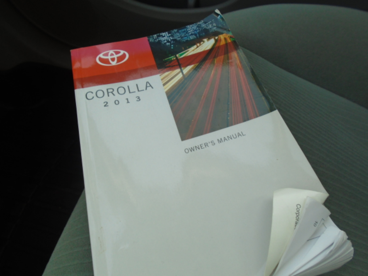 Toyota Corolla LE 4-Speed AT 2013