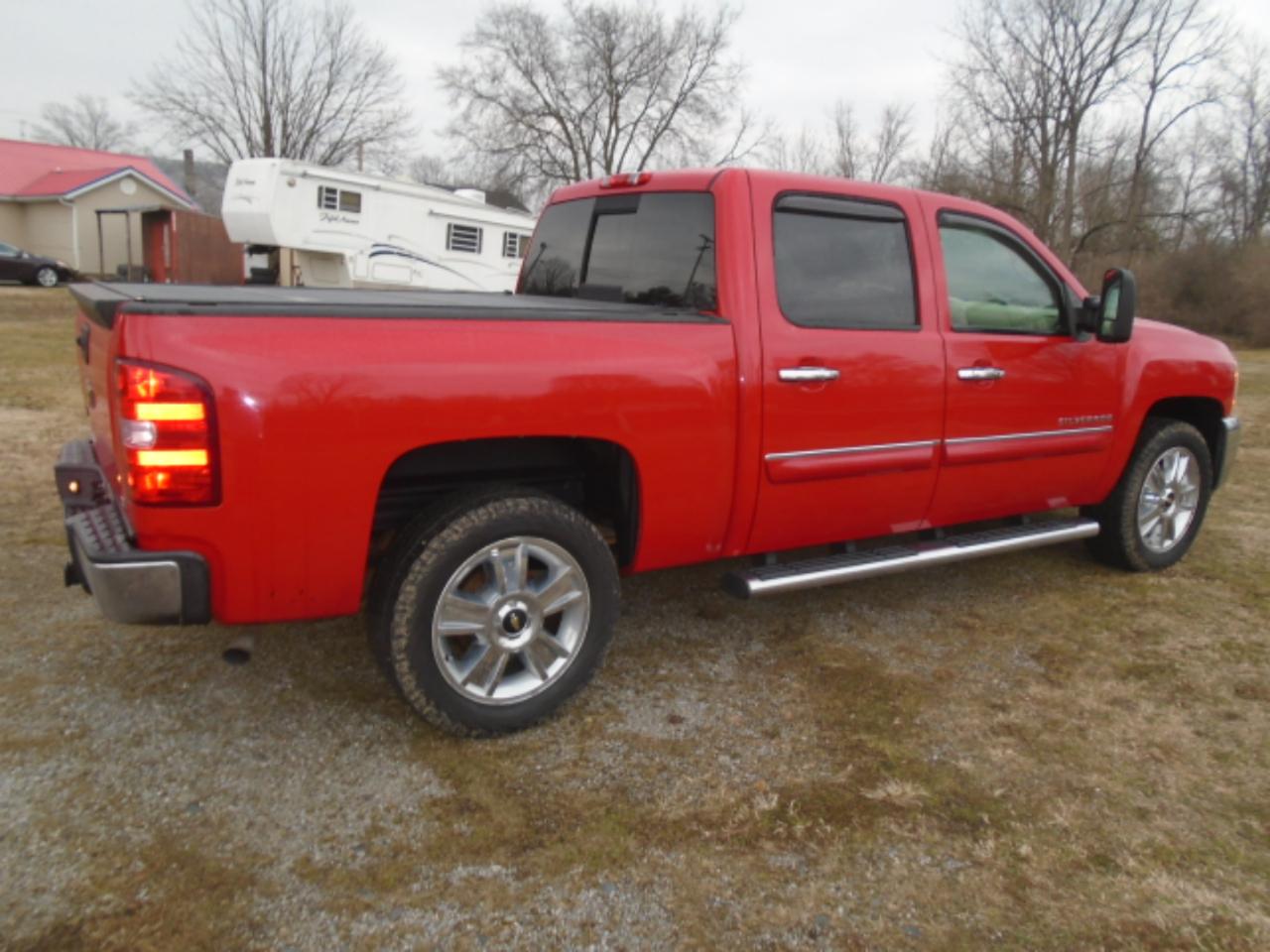 Chevrolet Silverado 1500 LT Crew Cab 4WD 2013