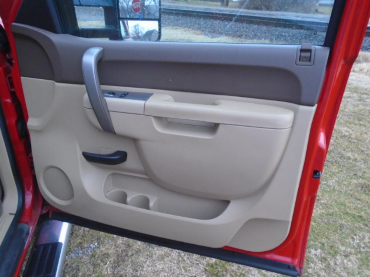 Chevrolet Silverado 1500 LT Crew Cab 4WD 2013