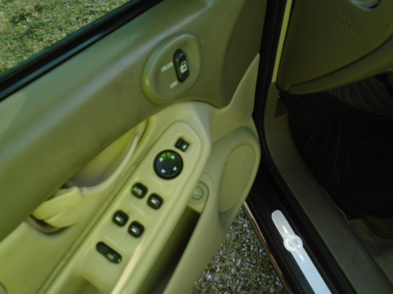 Oldsmobile Alero GLS Sedan 2004