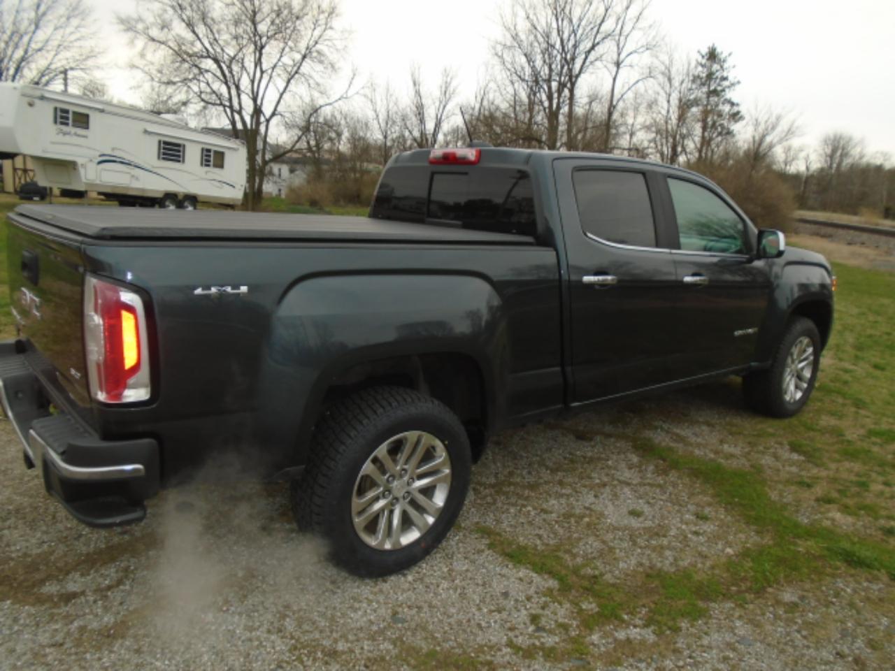 GMC Canyon SLT Crew Cab 4WD Short Box 2017