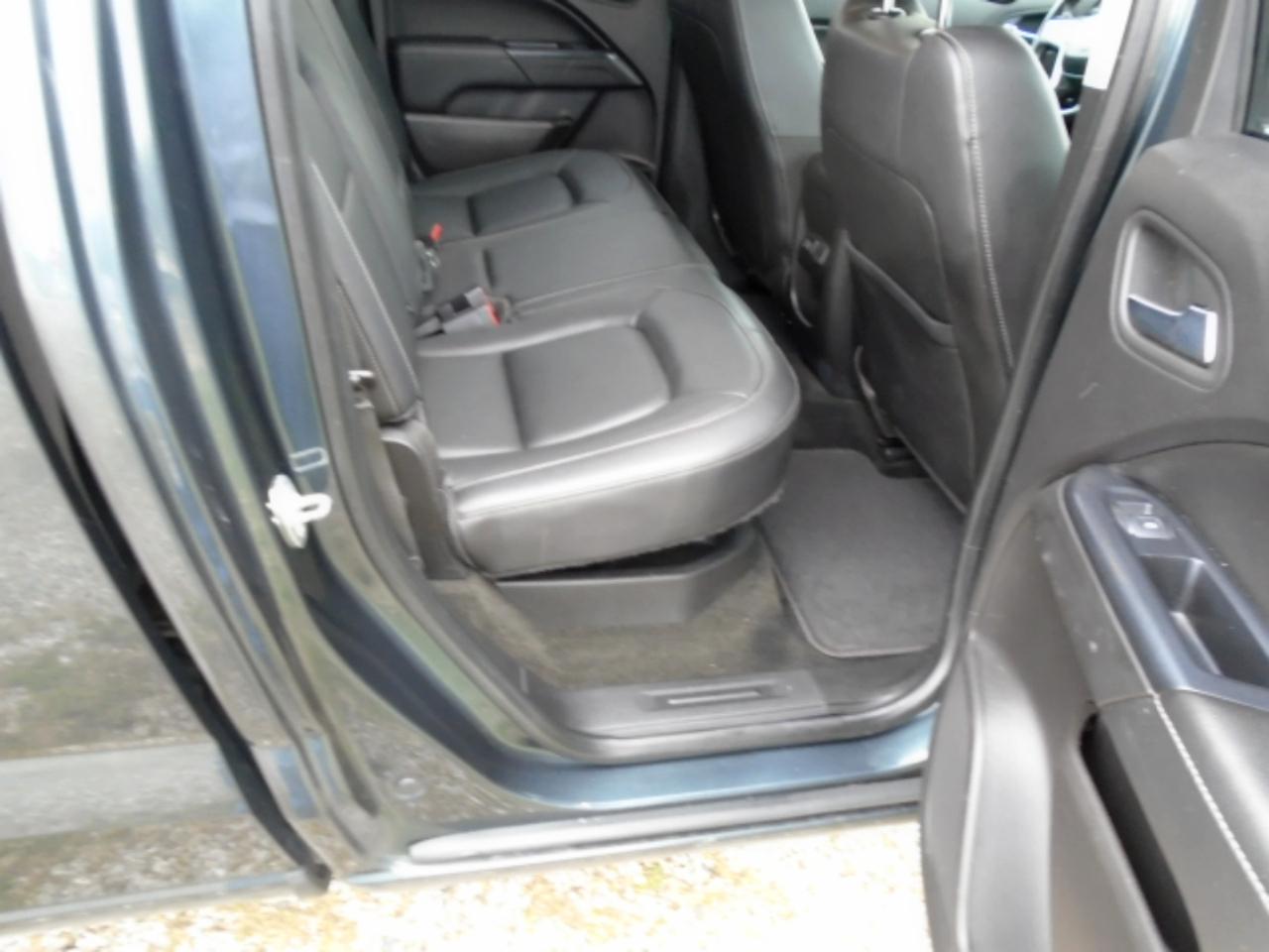 GMC Canyon SLT Crew Cab 4WD Short Box 2017