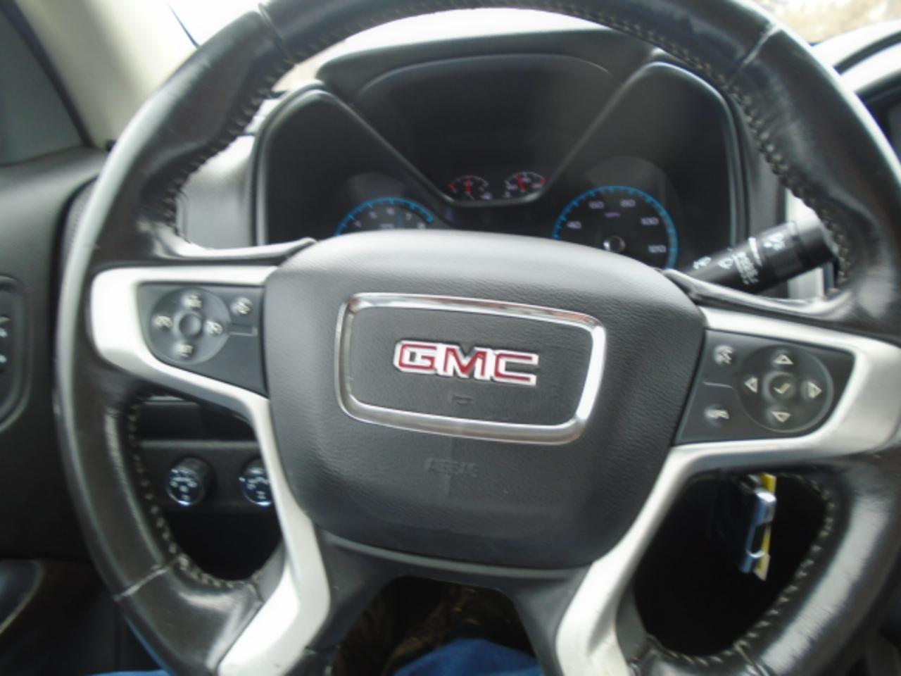 GMC Canyon SLT Crew Cab 4WD Short Box 2017