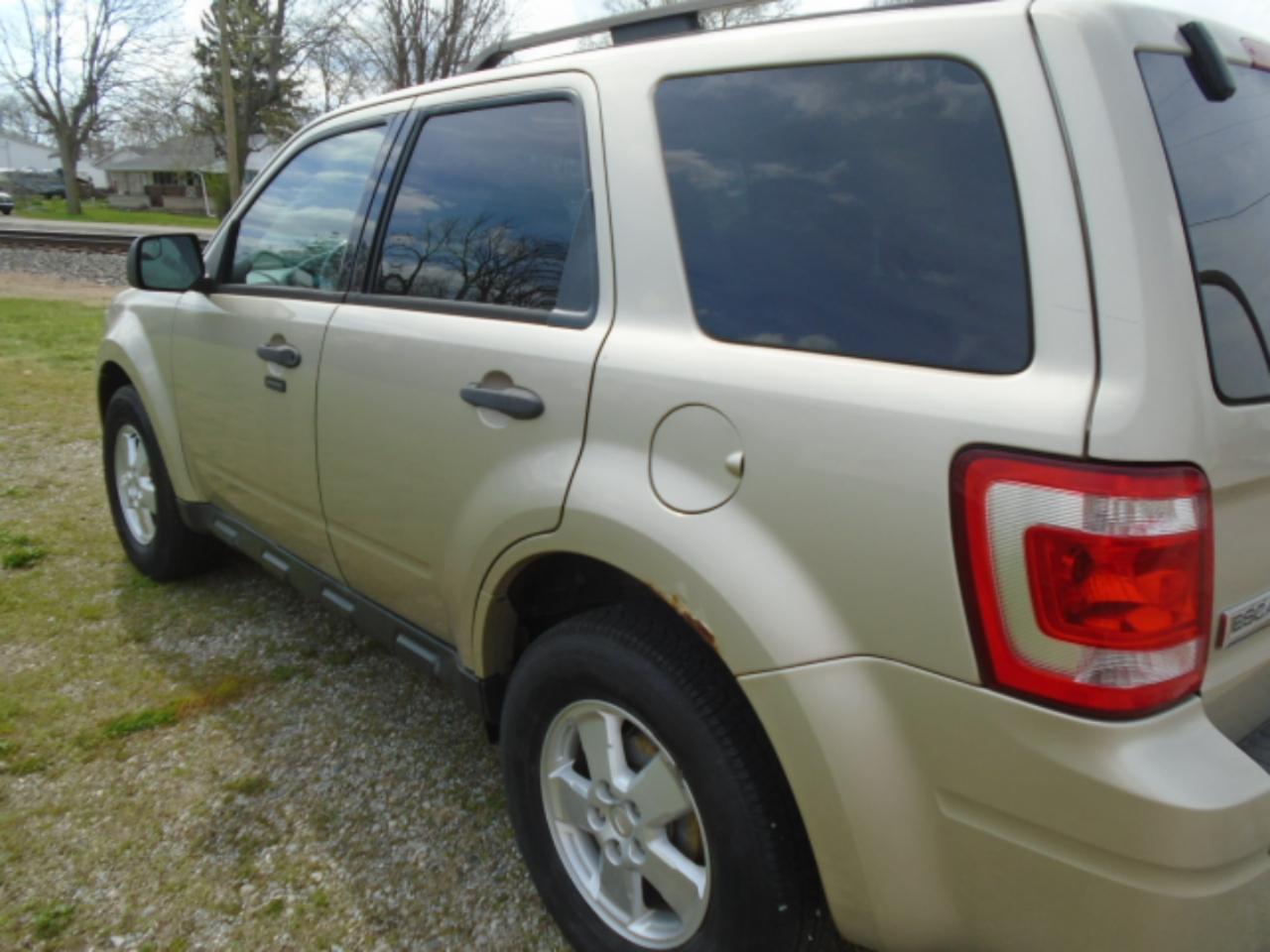 Ford Escape XLT FWD 2012