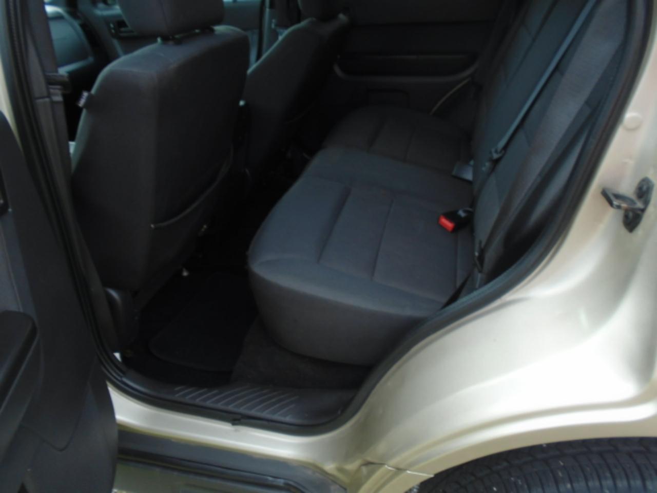 Ford Escape XLT FWD 2012