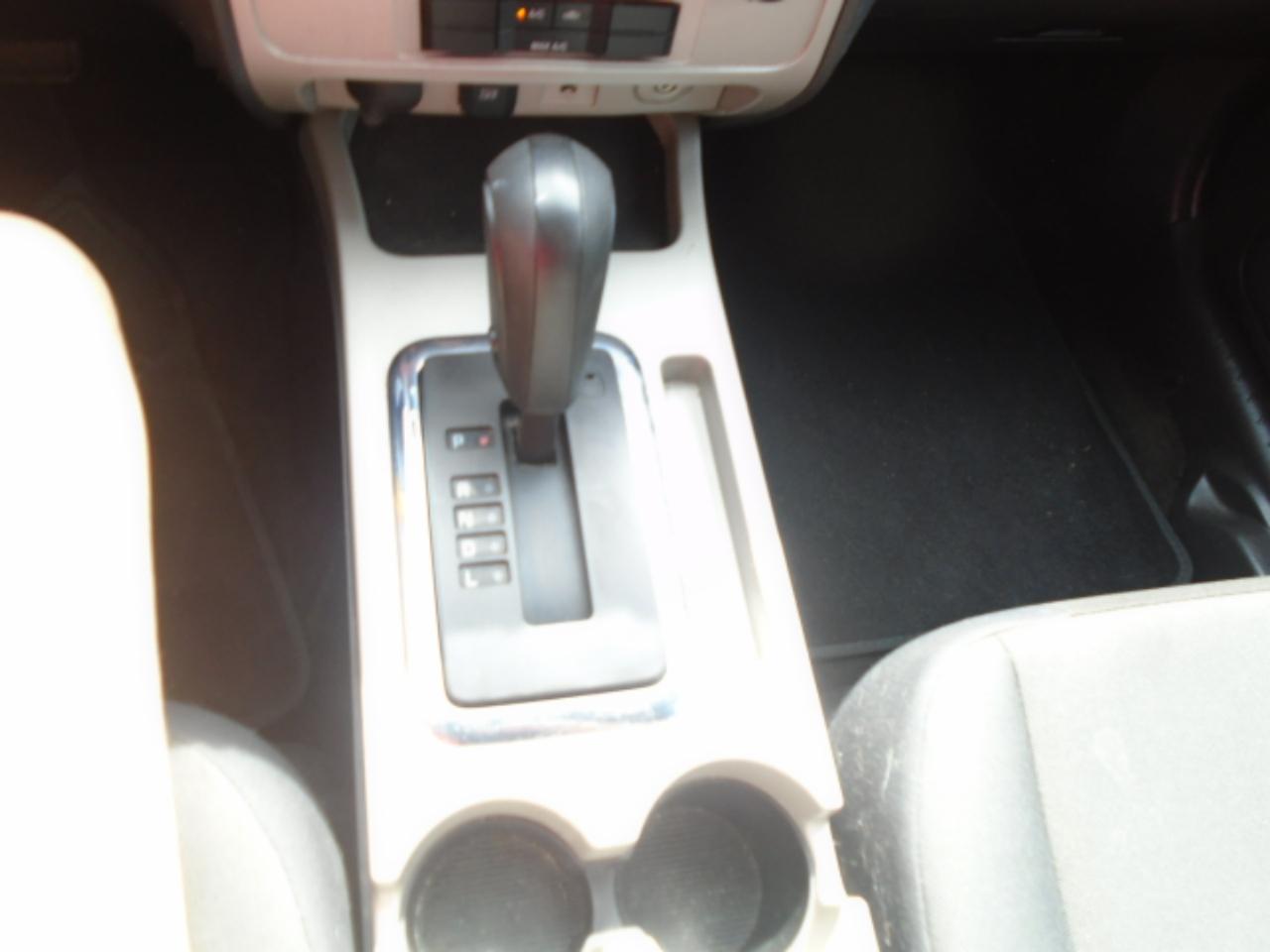 Ford Escape XLT FWD 2012