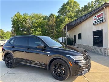 2022 Volkswagen Tiguan SE R-Line Black