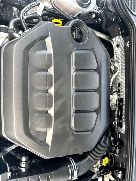 Volkswagen Golf GTI SE 6M 2024 Volkswagen Golf GTI SE 6M 2024