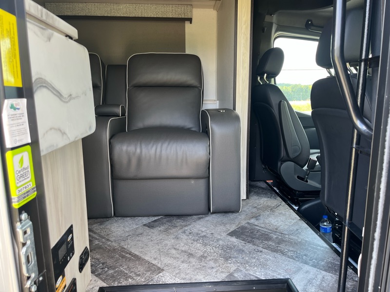 Mercedes-Benz Sprinter 3500 XD 170-in. WB 2020 Mercedes-Benz Sprinter 3500 XD 170-in. WB 2020