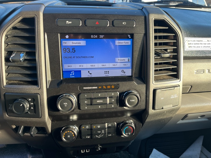 Ford F-250 SD XLT Crew Cab Long Bed 4WD 2019 Ford F-250 SD XLT Crew Cab Long Bed 4WD 2019