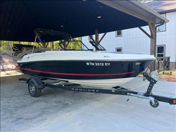 2022 Bayliner Ski Boat Base