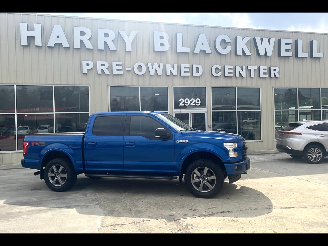 2017 Ford F-150 4WD SuperCrew 145" FX4