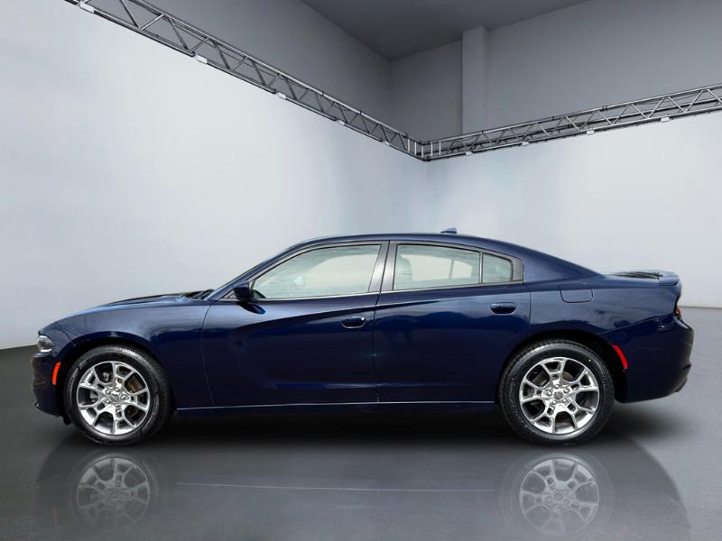 2016 Dodge Charger SXT AWD photo 2