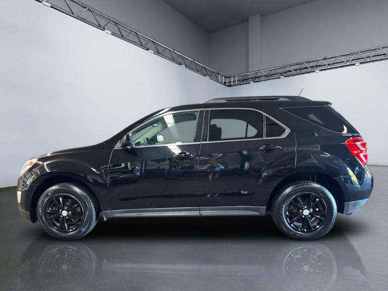 2016 Chevrolet Equinox LT photo 2