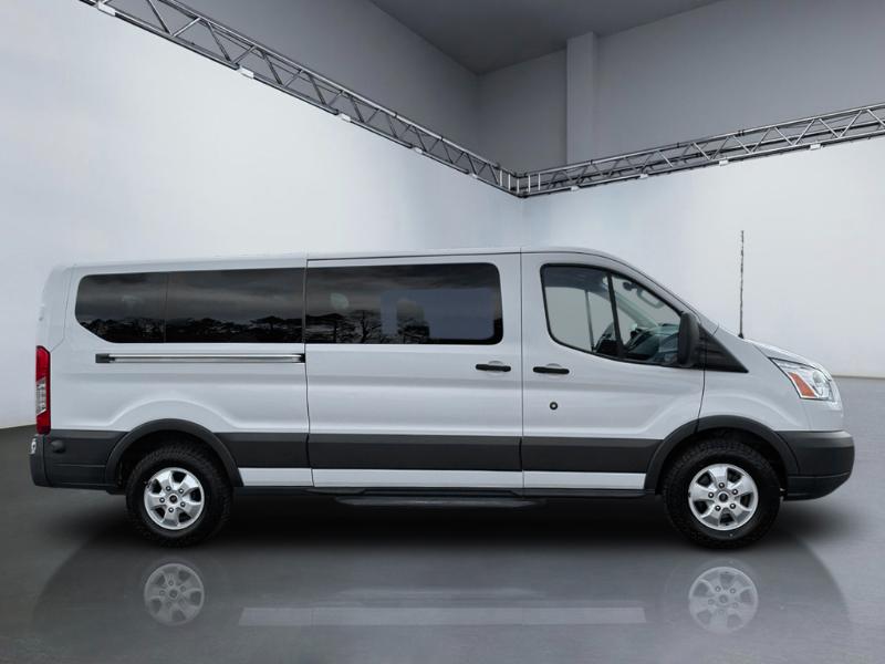 Ford Transit 350 Wagon Low Roof XL w/Sliding Pass. 148-in. WB 2017