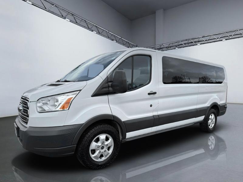 Ford Transit 350 Wagon Low Roof XL w/Sliding Pass. 148-in. WB 2017