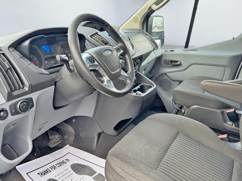 Ford Transit 350 Wagon Low Roof XL w/Sliding Pass. 148-in. WB 2017