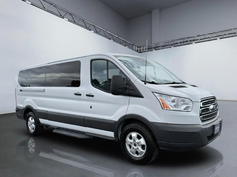 Ford Transit 350 Wagon Low Roof XL w/Sliding Pass. 148-in. WB 2017