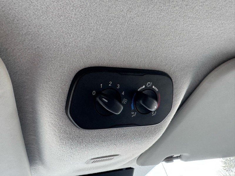 Ford Transit 350 Wagon Low Roof XL w/Sliding Pass. 148-in. WB 2017