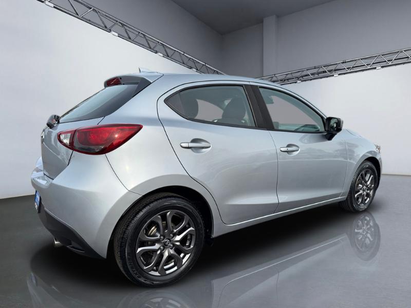 Toyota Yaris LE Hatchback 2020
