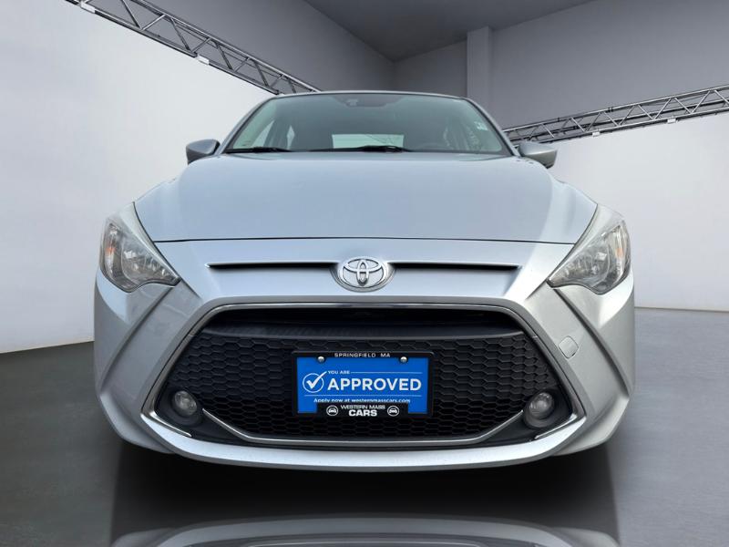 Toyota Yaris LE Hatchback 2020