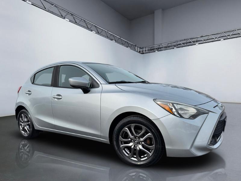 Toyota Yaris LE Hatchback 2020