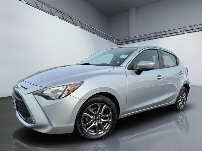 Toyota Yaris LE Hatchback 2020