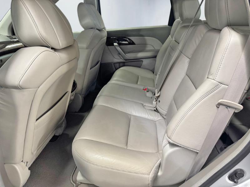 Acura MDX 6-Spd AT w/Tech Package 2011