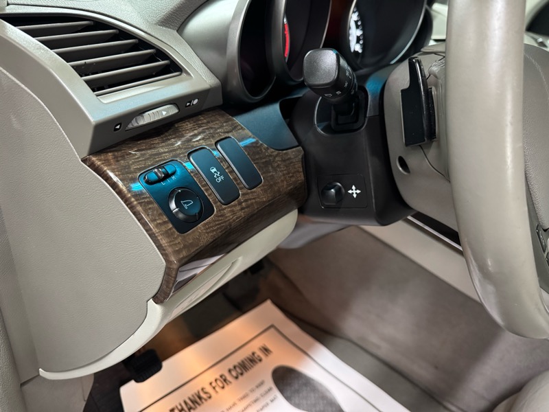 Acura MDX 6-Spd AT w/Tech Package 2011