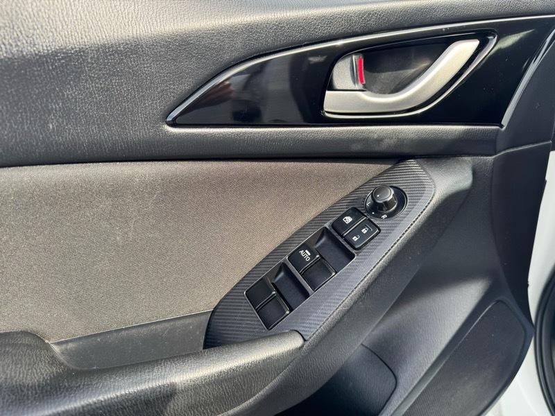 Mazda MAZDA3 i Sport AT 4-Door 2016