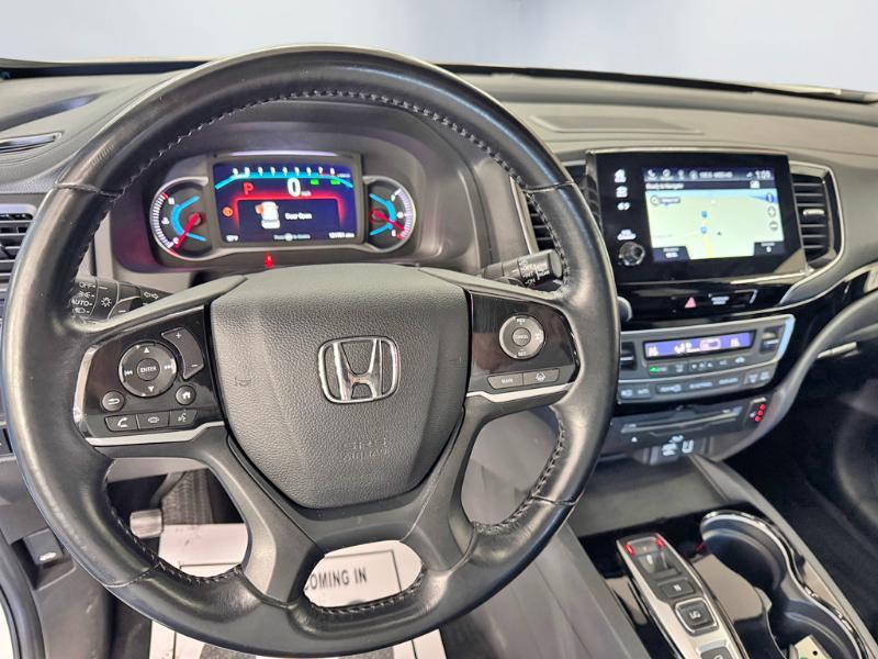 Honda Pilot Touring w/Rear Captain's Chairs AWD 2019