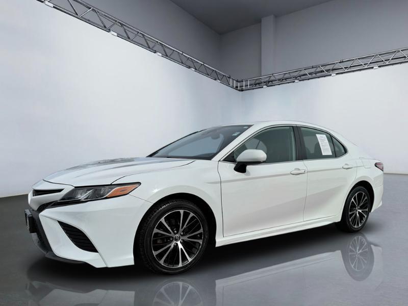 Toyota Camry SE 2019