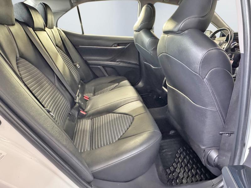 Toyota Camry SE 2019