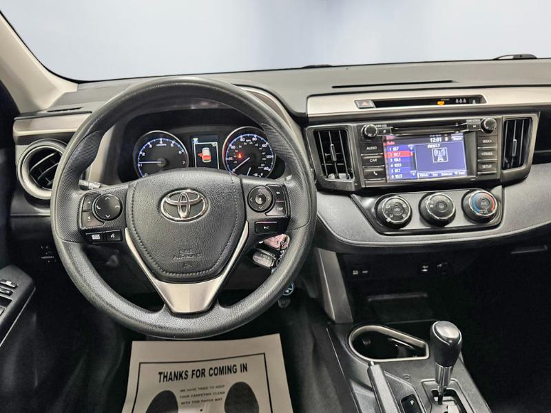 Toyota RAV4 LE AWD 2018