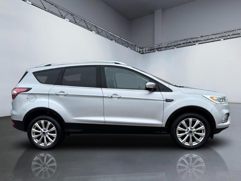 Ford Escape Titanium 4WD 2017