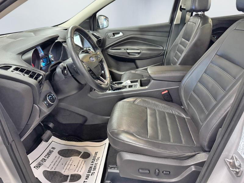 Ford Escape Titanium 4WD 2017